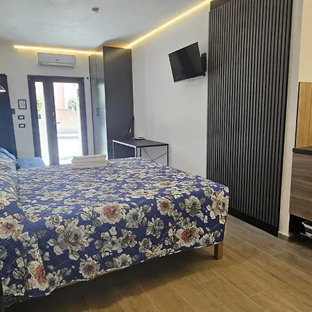 Derosas House בית הארחה